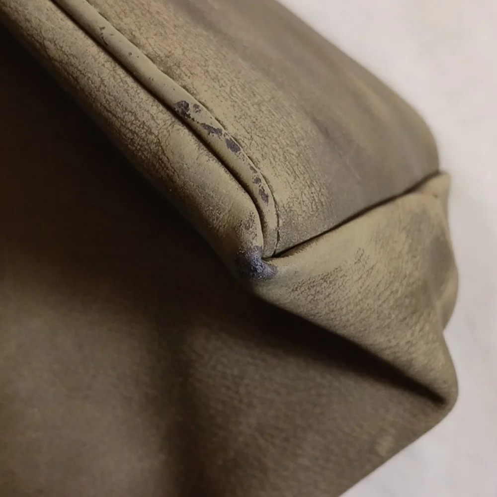 Universal Thread Handbag - Picture 4 of 10